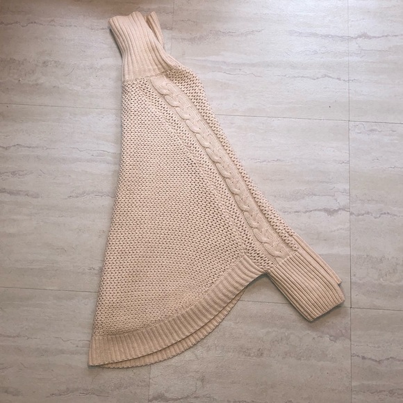 Maribeth knitted poncho from UGG® Cream Color XS/S - Picture 6 of 8